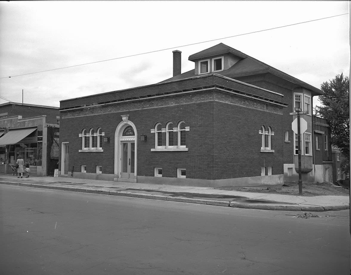 The new Radmore Stewart chapel, on July 18th, 1947. D00658 Sproul Collection - City of Ottawa Archives)
