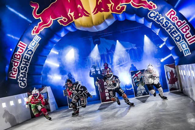 Red Bull crashed ice (via Ottawa 2017)