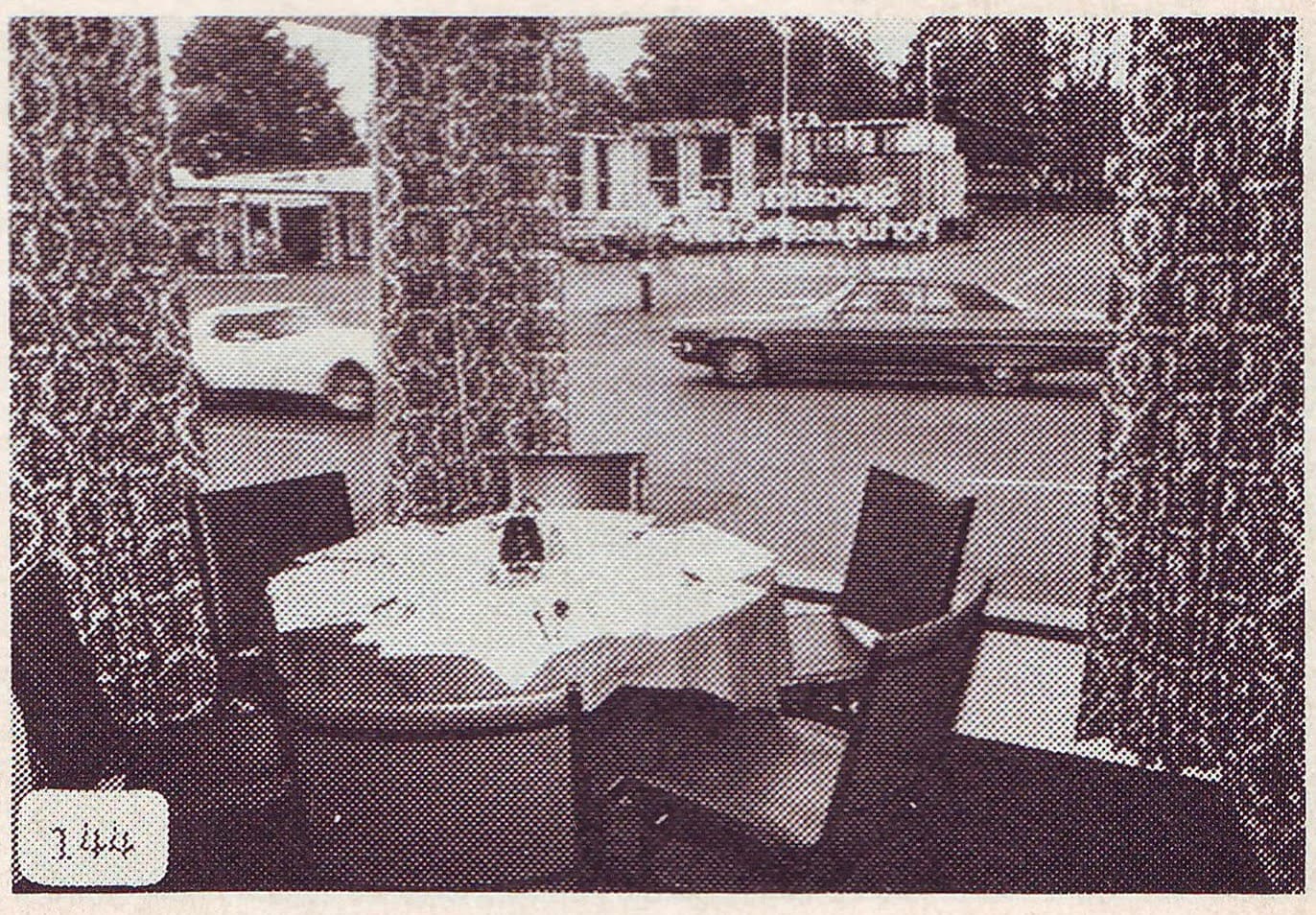 The front table at Sagres (from “The Key Ottawa/Hull 1979”)